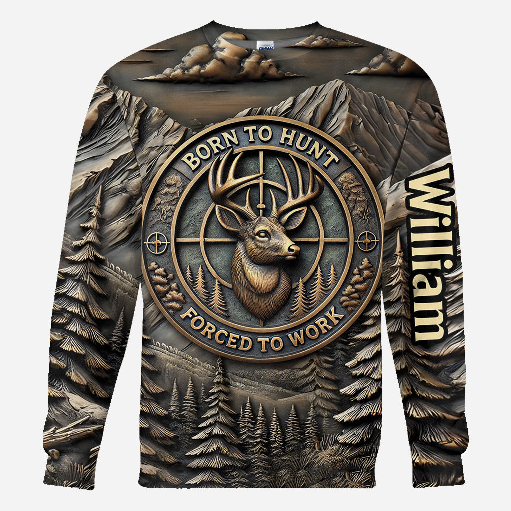 Né pour chasser, forcé de travailler - T-shirt de chasse personnalisé