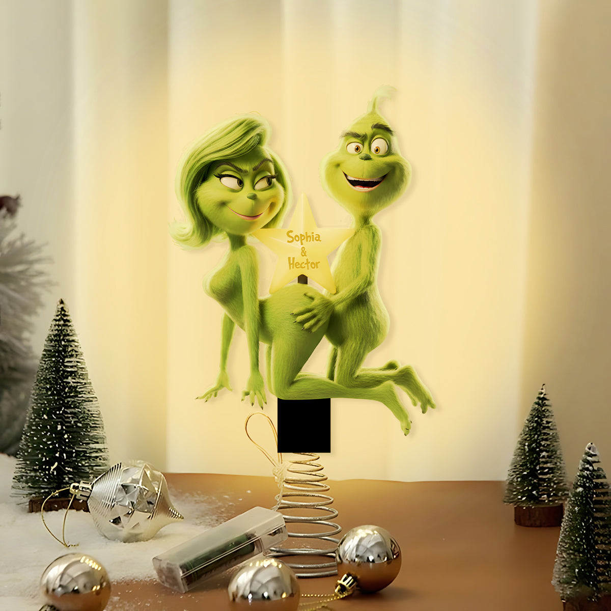 Fuzzy Green Trouble on Top - Étole personnalisée avec lumière LED pour sapin de Noël