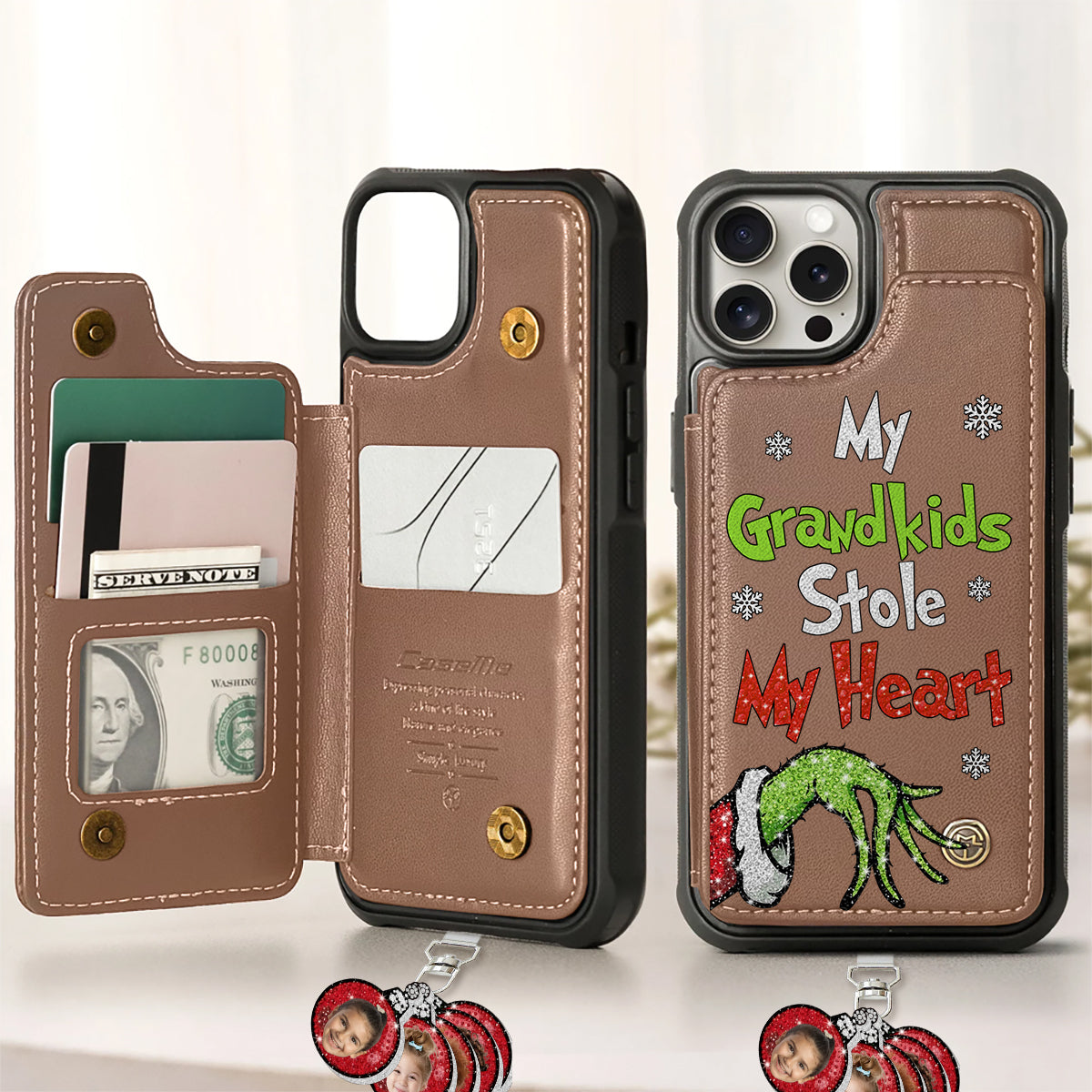 Mes petits-enfants... ont volé mon cœur - Portefeuille de téléphone personnalisé « Fuite de Noël » avec breloques