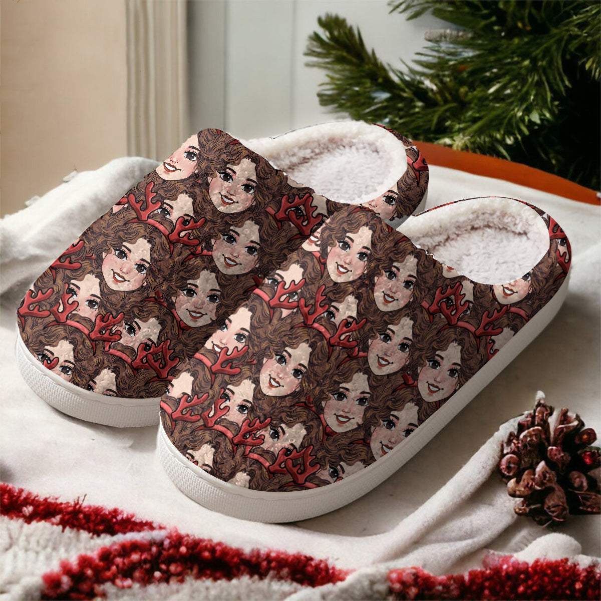 Pantoufles assorties pour toute la famille avec des motifs chibi amusants - Pantoufles personnalisées pour toute la famille