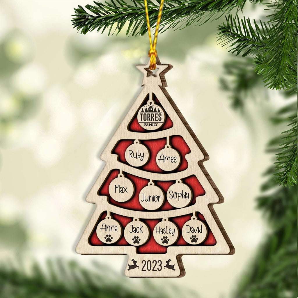 Sapin de Noël avec nom de famille et plusieurs couleurs - Ornement en bois personnalisé avec le nom de famille
