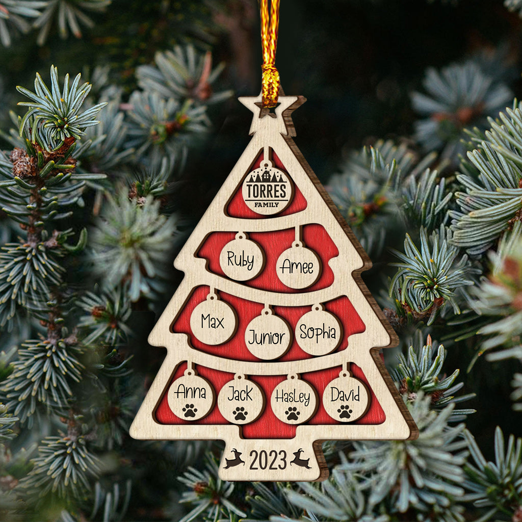 Sapin de Noël avec nom de famille et plusieurs couleurs - Ornement en bois personnalisé avec le nom de famille